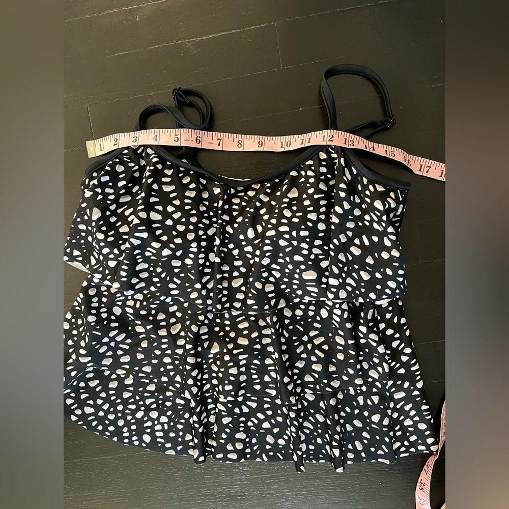 Azul Tankini Top Adjustable And Padded. Size 10 - Picture 5 of 7